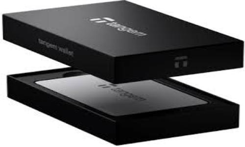 jiaoti加密货币网络直播是否合法？深入探讨与分析/jiaoti
加密货币, 网络直播, 法律, 监管/guanjianci

引言
随着数字时代的到来，加密货币逐渐走进了大众的视野，成为了投资热潮的焦点。与此同时，网络直播作为一种新兴的媒介形式，扮演了信息分享和社交互动的重要角色。然而，在这个充满机遇的背景下，加密货币网络直播是否合法的问题引发了广泛的讨论。是的，“一日之计在于晨”，在这个充满不确定性的市场中，明确法律边界至关重要。

加密货币网络直播的兴起
近年来，加密货币市场的迅猛发展催生了众多投资者和相关内容创作者。无论是通过直播进行市场分析，还是分享投资心得，无数的主播以加密货币为主题，吸引了成千上万的观众。这股热潮不仅是技术的革命，更是传统金融观念的挑战。在这个过程中，加密货币的特性，如去中心化和匿名性，使得网络直播的内容具有了更多的变幻和复杂性。

法律法规框架
对加密货币的监管各国态度迥异，从完全禁止到积极拥抱。在中国，监管机构对加密货币的限制相对严格，而在一些西方国家，如美国和日本，加密货币的交易和相关活动则相对开放，其监管更多地体现在合规与消费者保护方面。因此，在进行加密货币网络直播之前，了解自身所在国家或地区的法律法规是必要的。“法律无情，人有情”，这一点在任何活动中都不应被忽视。

合规性问题
在加密货币网络直播中，合规性问题是投资者和内容创作者必须面对的关键议题。例如，分享非注册的证券信息，可能会涉及违法行为。在某些国家，直播平台对涉及投资理财的内容有严格的审查机制。在直播过程中，主播需确保其分享的内容符合当地法律要求，避免触碰法律红线。“小心驶得万年船”，在这片法律复杂的海域航行时，谨慎为上。

投资者保护
网络直播过程中，主播所提供的信息对观众的投资决策有着极大的影响。如果这些信息不准确或误导性强，可能会导致观众蒙受经济损失，这无疑引起了监管者的关注。为了保护投资者利益，不少国家出台了相关法规，以确保内容的真实性和可靠性。投资者应明白“贪婪会让人看不见真相”，在获取信息时保持警惕。“眼见为实，耳听为虚”，理性分析远胜于盲目跟风。

成功案例与失败教训
在加密货币网络直播领域，有成功的实例，也有不少因违规而导致悲惨结局的案例。例如，某些主播凭借独特的市场洞察和精准的投资分析，成功吸引大量观众，甚至帮助他们赢得可观的收益。然而，也有主播因未能遵循当地法律规范而被罚款甚至面临刑事指控，因此，主播在进行直播时一定要牢记“房子着火了，搬家没用”，只有合法合规才能在这一市场长期生存。

网络直播平台的责任
网络直播平台在这一过程中的角色不可忽视。平台有责任对上传的内容进行审核，确保其合规，并对发布的内容进行把控。对于加密货币相关内容，平台应该加强对主播的审核机制，制定相应的标准，以防范相关法律风险。在这个信息快速传播的时代，平台可谓是把关者，“三思而后行”是一门必修的课程。

总结与展望
综上所述，加密货币网络直播的合法性问题是一个复杂而严肃的课题。在未来，随着加密货币不断演进，相关法律法规也必会随之发展。投资者和内容创作者在享受这场数字革命带来的便利时，更应对潜在风险有清晰的认知和准备。法律的边界并非一成不变，而是随着时间和市场的变化而变动。因此，真正能在这波浪潮中乘风破浪的，必定是那些既懂市场又懂法律的人。“横看成岭侧成峰”，对加密货币的理解绝不能片面，法律与市场的结合才能让我们走得更远。

参考文献
在探讨加密货币网络直播合法性的问题时，以下文献和材料为相关研究提供了有益的参考：
ul
li相关法律法规文本/li
li市场分析报告/li
li行业研究白皮书/li
li媒体报道与分析文章/li
/ul 

在这一领域继续深入探索的同时，也希望投资者和主播们能够在相互学习和交流的过程中，共同促进加密货币行业的健康发展。“众人拾柴火焰高”，大家的努力才能让这一行业在合规的道路上越走越远。